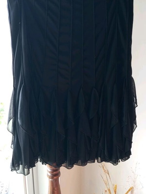 Liz Jordan women's skirt new size L black