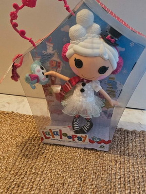 Lalaloopsy Winster Snowflake doll new, sealed in box