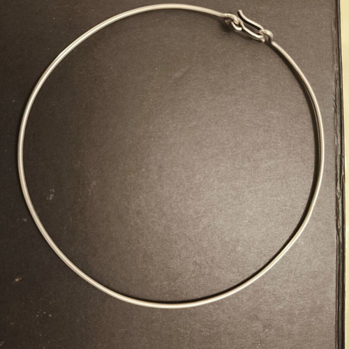 Silver choker like new