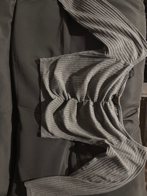 Gray blouse with shirring like new, one size