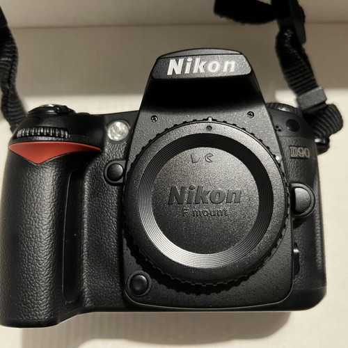 Nikon D90 DSLR camera body