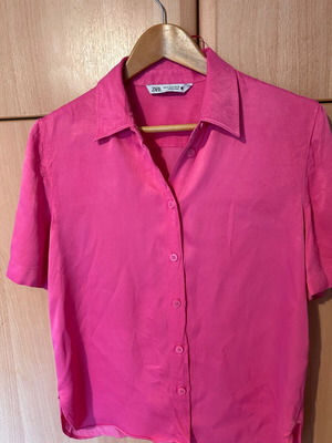 Zara short-sleeve shirt like new, fuchsia color, size M