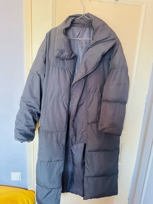 Long jacket like new, size L, purple