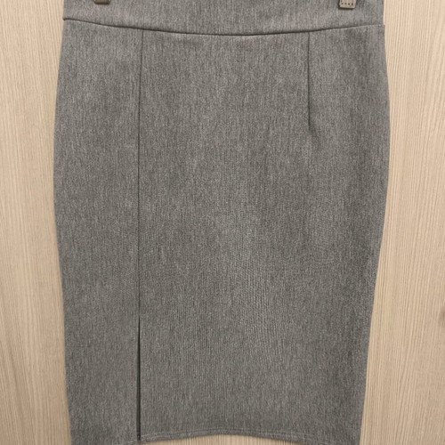 Midi skirt with slit on right leg, grey