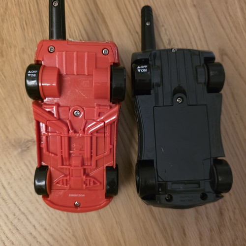 Walkie Talkie Cars used, working with batteries included in one