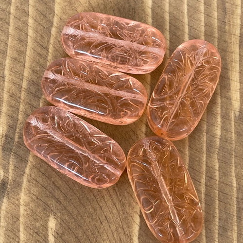 Glass beads pack like new, 27 pieces