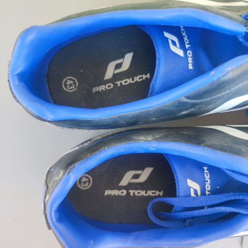 Classico football shoes size 43 like new, black and blue