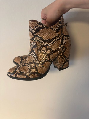 Ankle boots animal print size 36 by Let's Walk like new