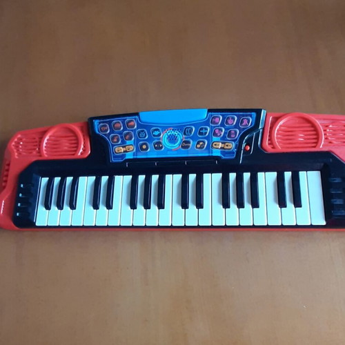 Electronic piano like new with minimal use