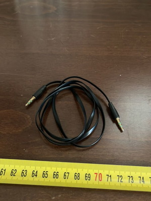 3.5mm Jack Male to 3.5mm Jack Male Cable 1m like new, flat wire