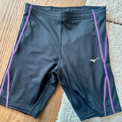 Mizuno cycling shorts like new, black with purple details, size S