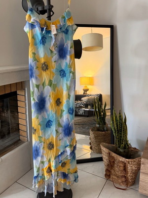 Maxi floral dress vintage new with tag, size 40, blue and yellow