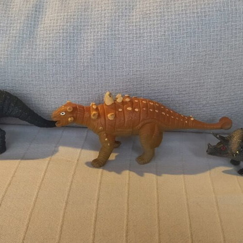 Dinosaur figures like new, set of 16