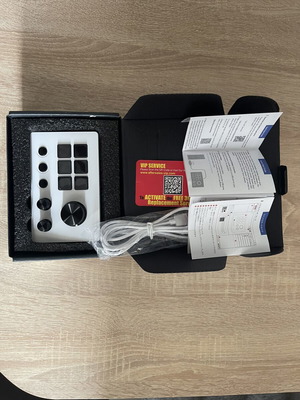 BasiColor N3 Streaming Controller with LCD Buttons and Potentiometers new