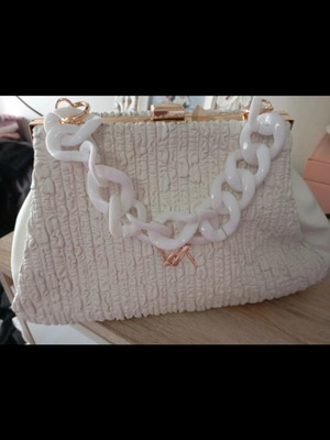 Verde white handbag with white resin handle and long strap