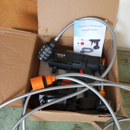 Folix cordless pressure washer like new with charger and two batteries