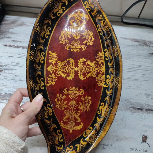 Decorative platter used with wear