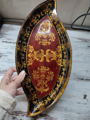 Διακοσμητική πιατέλα μεταχειρισμένη με φθορές