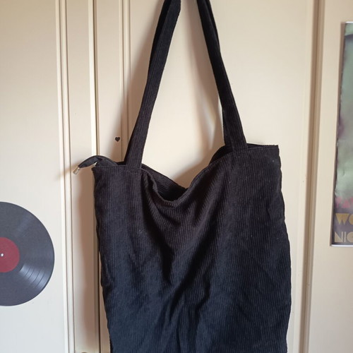 Fabric shoulder bags like new, black corduroy and blue denim