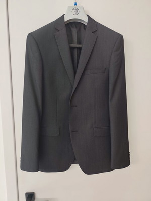 Berto Lucci suit size 50 dark anthracite with Oxford tie like new
