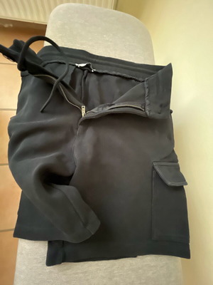 Zara navy blue bermuda shorts size XL like new