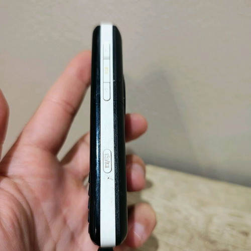 Sony Ericsson W960i used in good condition without charger