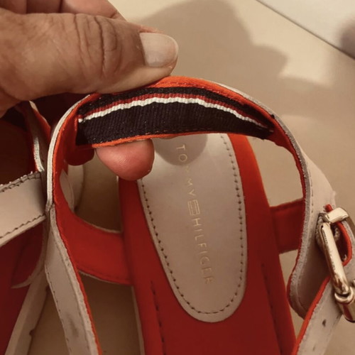 Tommy Hilfiger red criss-cross sandals size 40 like new