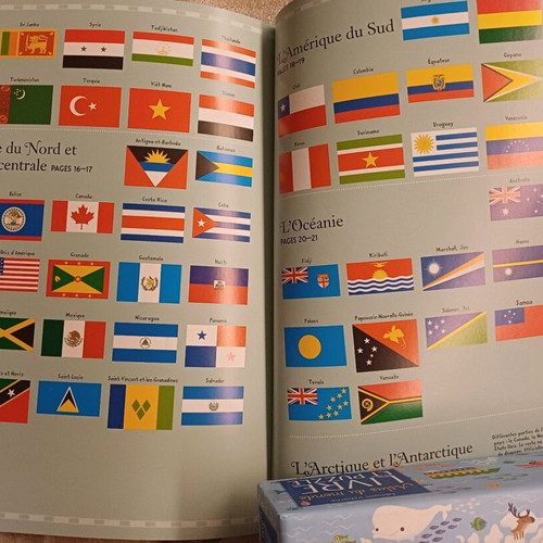 Puzzle and book in French like new, 300 pieces, 30 pages