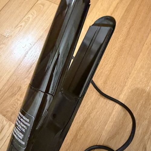 Babyliss steam hair straightener
