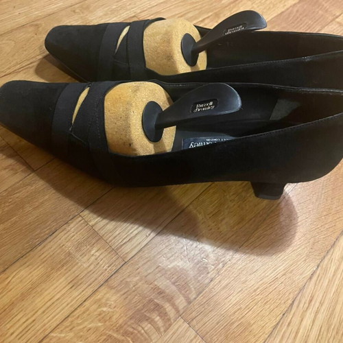 Vintage Russell & Bromley X Stuart Weitzman black suede pumps used, size 38