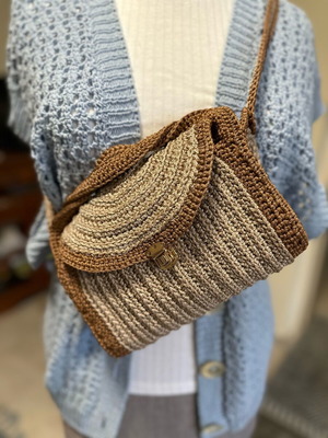 Handmade hand and shoulder bag made to order, beige and gold