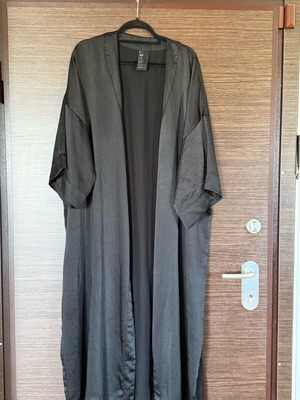 Kimono robe black size L like new