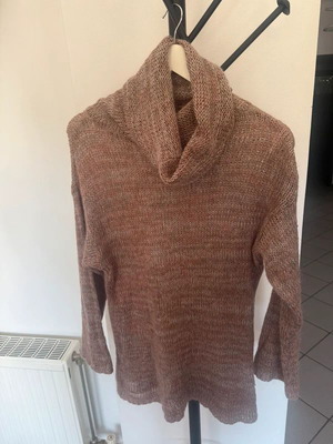 H&M knitted sweater used, size Medium, multicolor