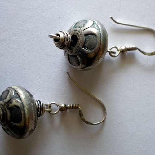 Various earrings like new, vintage designs