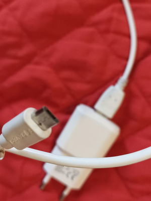 Φορτιστής Forever μεταχειρισμένος σε καλή κατάσταση