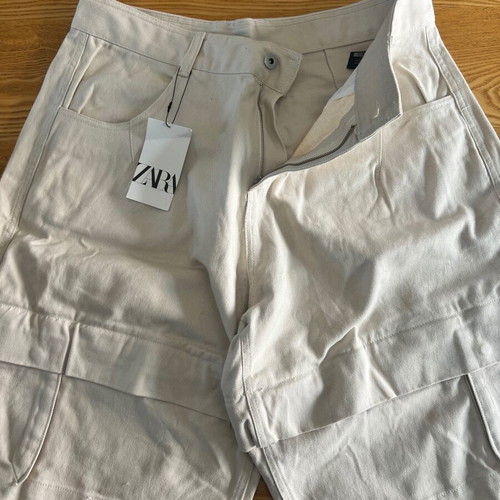 Zara men's cargo bermuda shorts with detachable legs 2 in 1, size 46, beige