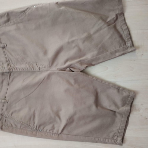 Men's Bermuda shorts used, size small-medium