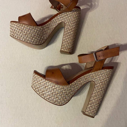 Attrattivo platform sandals like new, brown leather straps, 15 cm heel