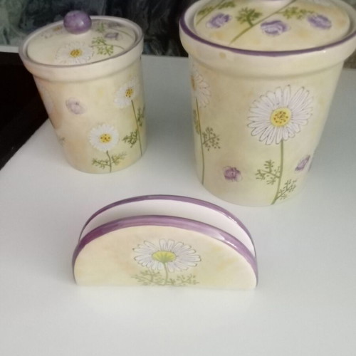 Ceramic set of sugar bowls, platter and napkin holder new