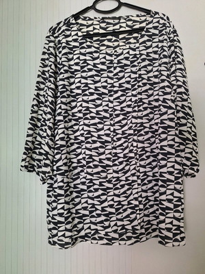Μπλούζα Betty Barclay 5XL σαν καινούργια, ασπρόμαυρη με 3/4 μανίκι