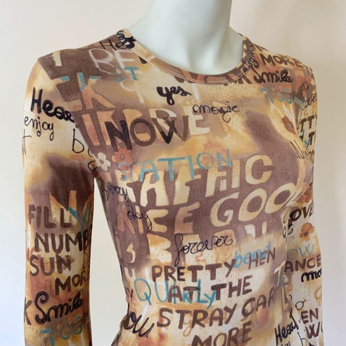Denny Rose long-sleeve top like new with graffiti patterns, size XS/S