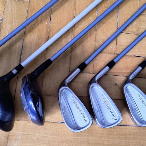 Fitway used women's golf club set with balls and bag