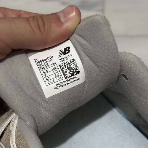 New Balance 9060 unisex sneakers, size 42, beige