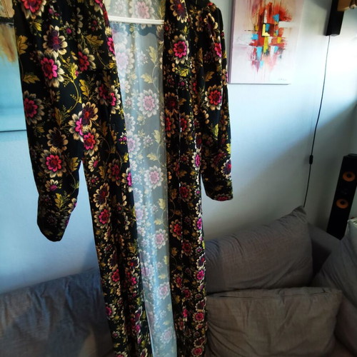 Caravan floral dress like new, with buttons, size S