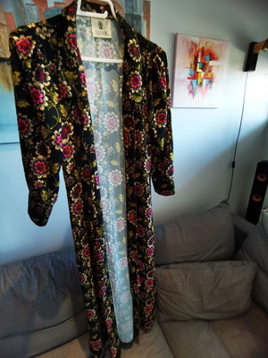 Caravan floral dress like new, with buttons, size S
