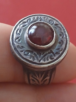 Large solid 950 silver ring with Granada cabochon, 16 mm