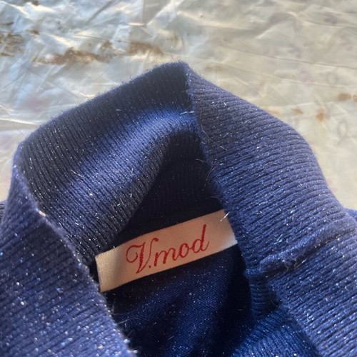 Women's turtleneck sweatshirt like new, blue