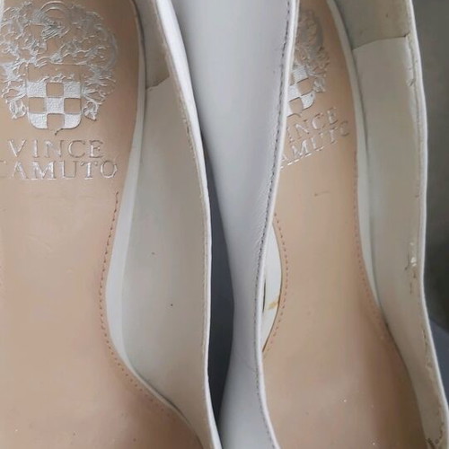 Vince Camuto Napa leather pumps size 36.5 used, white