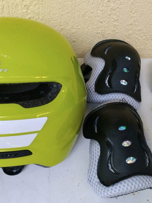 Scott Ristretto helmet like new with free kids protection set