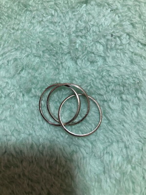 Trivero three silver rings used